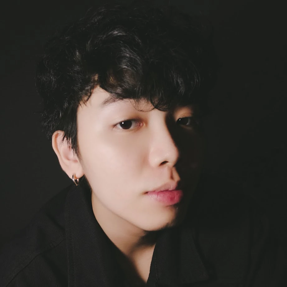 Thầy Khang